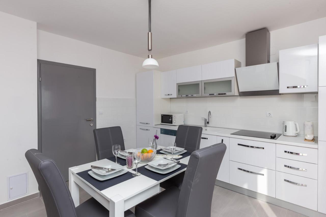 Apartments Villa Enzian Mlini Eksteriør billede